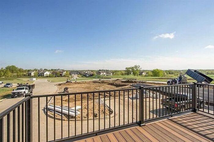 1830 Bernardy Dr - Photo 4 of 8