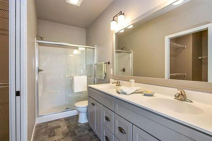 1830 Bernardy Dr - Photo 6 of 8