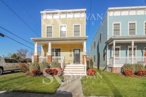 featured image of 1719 Everett St