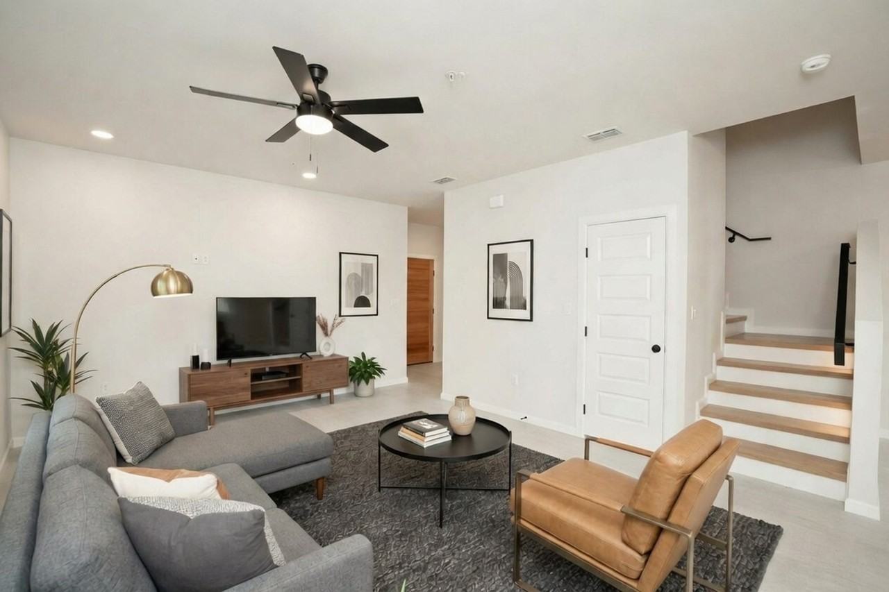 8101 N 23rd St #26 - Photo 3 of 39