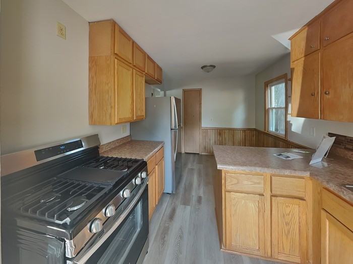 2080 Mcknight Rd N - Photo 7 of 22