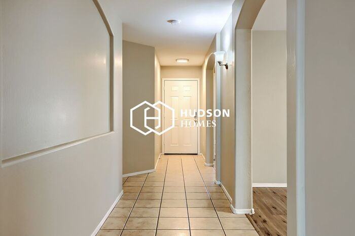 2413 W Saint Kateri Dr - Photo 4 of 30