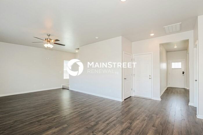 23141 Downing Park Cir - Photo 5 of 19