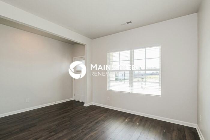 23141 Downing Park Cir - Photo 7 of 19