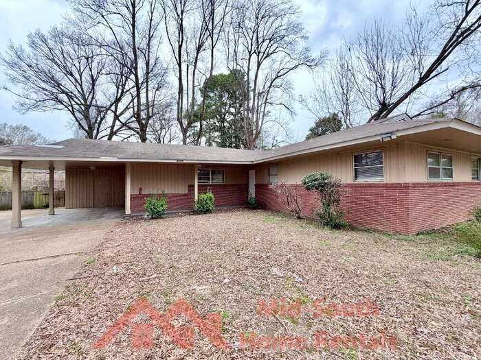 4349 Newton Dr - Photo 2 of 24