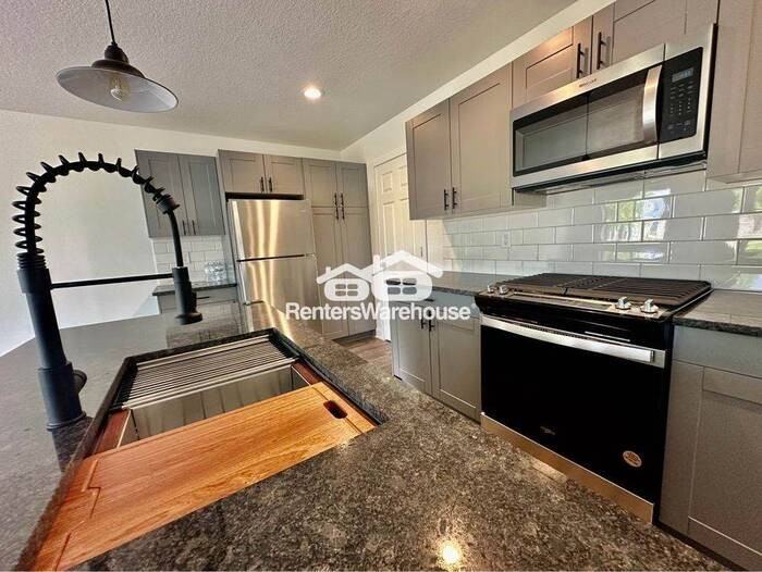 2107 Willis Ave - Photo 2 of 25