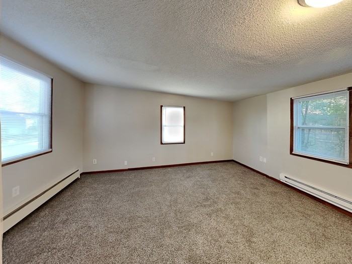 8107 Pillsbury Ave S - Photo 7 of 19