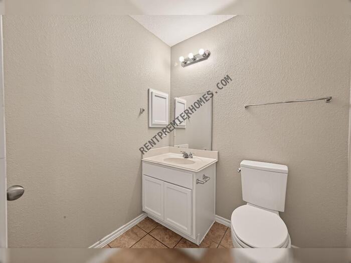 2730 Morgensen Dr - Photo 6 of 17