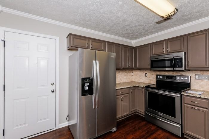 2805 Churn Ct - Photo 4 of 10