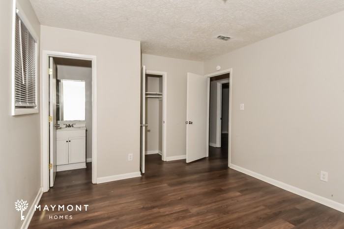 408 Mcnair Dr - Photo 6 of 11