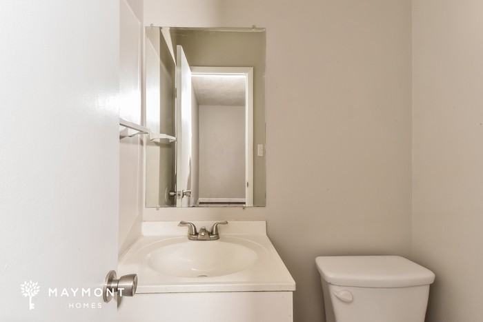 408 Mcnair Dr - Photo 7 of 11