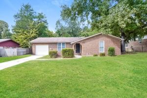 featured image of 3523 Gardenbrook Dr