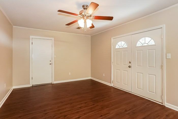 3523 Gardenbrook Dr - Photo 3 of 10