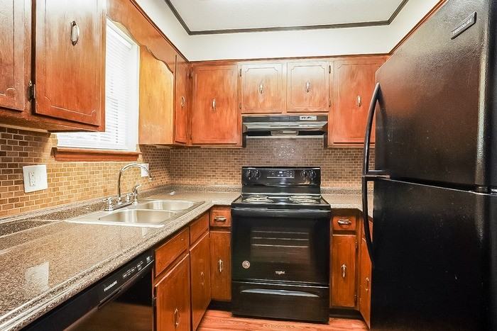 3523 Gardenbrook Dr - Photo 4 of 10