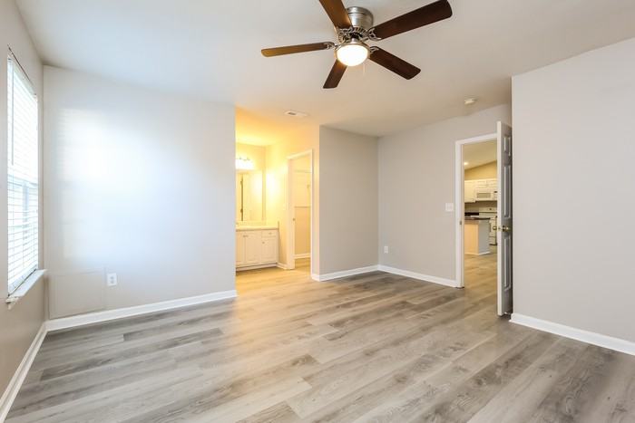 302 Yukon Dr - Photo 6 of 11