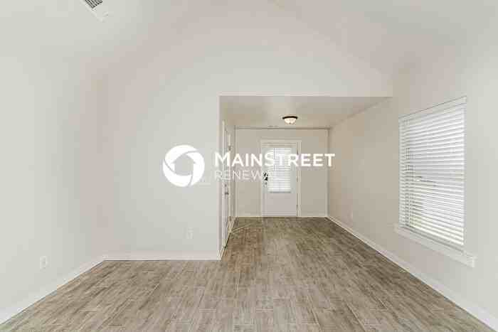 125 Deer Creek Dr - Photo 4 of 18