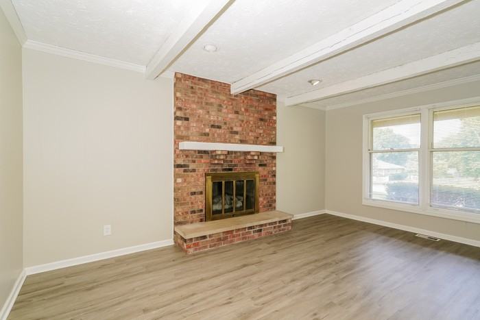 801 N Peterman Rd - Photo 4 of 12