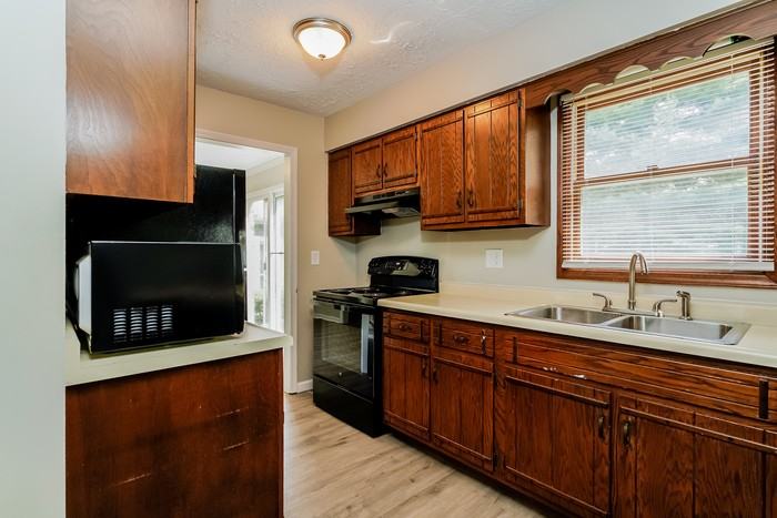 801 N Peterman Rd - Photo 6 of 12