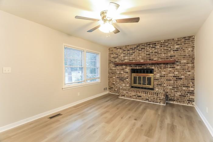 624 26th Ave Nw - Photo 4 of 12