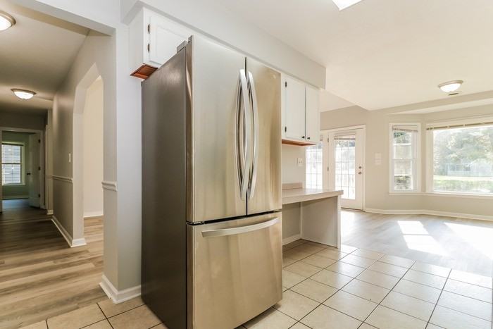 213 Berkshire Dr - Photo 6 of 12