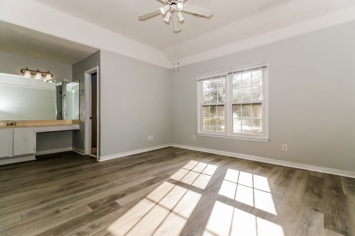 213 Berkshire Dr - Photo 7 of 12