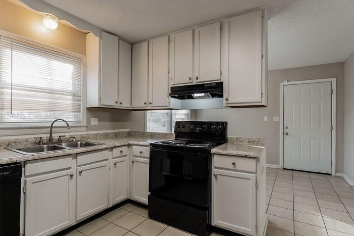 7517 7th Ave - Photo 6 of 11