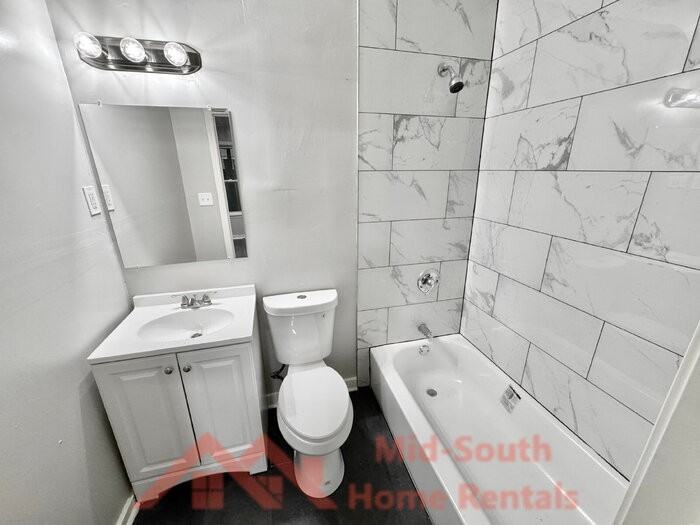 1811 Castalia St - Photo 7 of 20