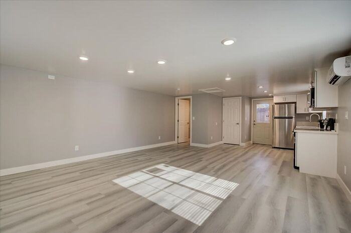 3326 Branch St - Photo 6 of 11