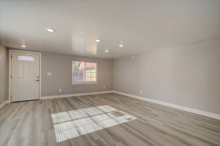 3326 Branch St - Photo 7 of 11