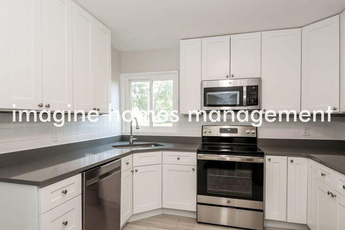 6927 Ravenscroft Dr - Photo 5 of 12