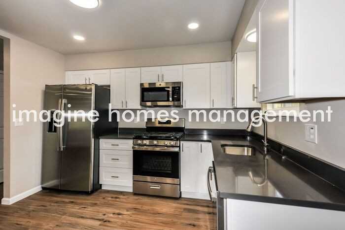 2970 Aintree Dr - Photo 7 of 15