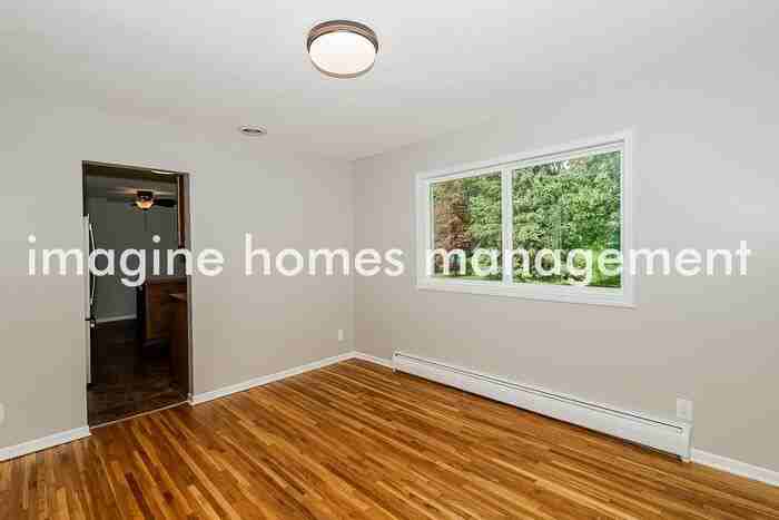 11405 Christansen Ct - Photo 5 of 19