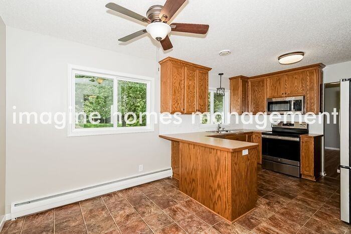 11405 Christansen Ct - Photo 6 of 19