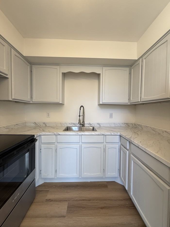 1434 Mediterranean Ave #C - Photo 4 of 46