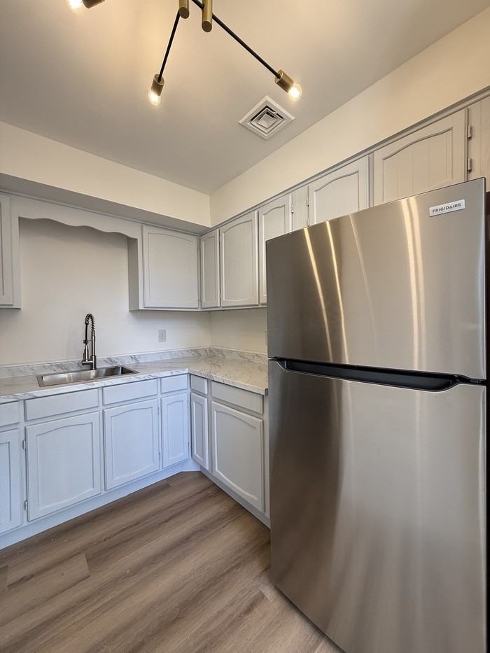 1434 Mediterranean Ave #C - Photo 7 of 46