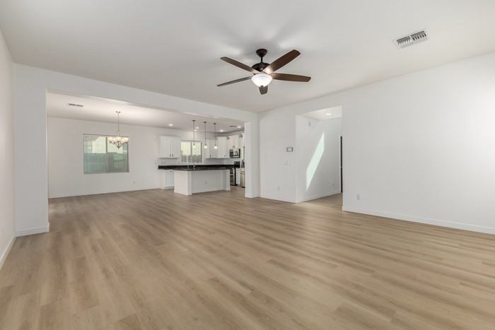 2972 E Shannon St - Photo 6 of 39