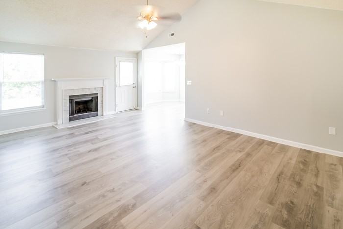 1358 Belle Grove Cir - Photo 2 of 10