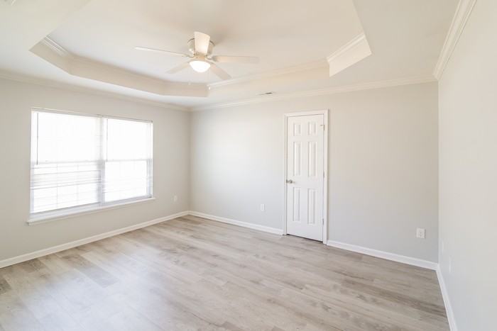 1358 Belle Grove Cir - Photo 7 of 10