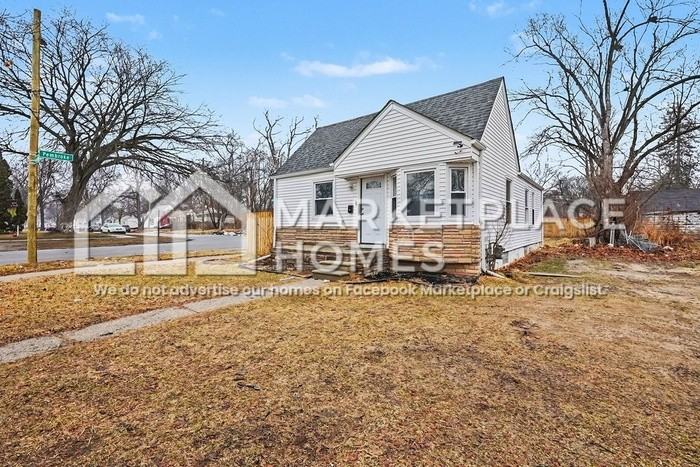 19818 Fenmore St - Photo 3 of 29