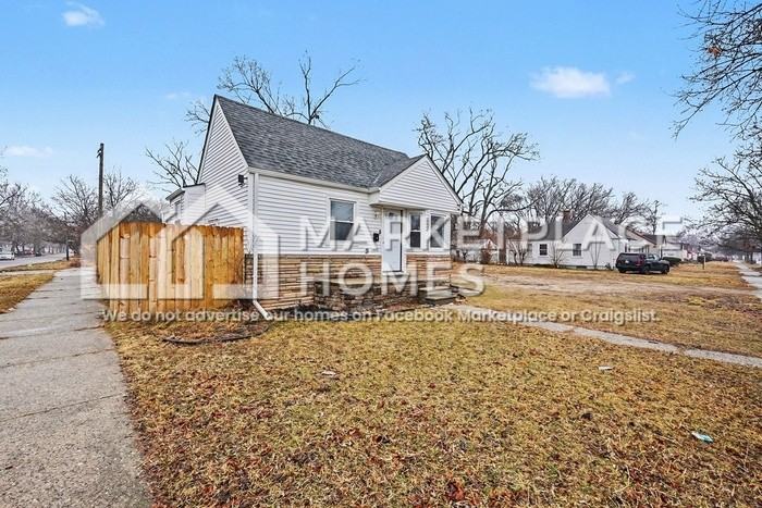 19818 Fenmore St - Photo 4 of 29