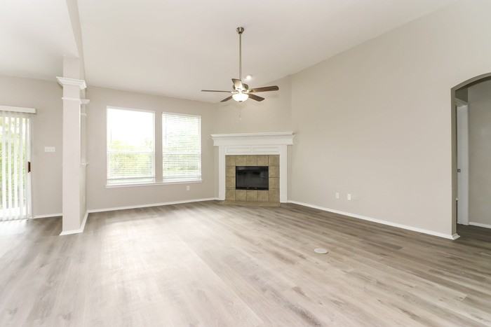 2625 Gardendale Dr - Photo 5 of 16