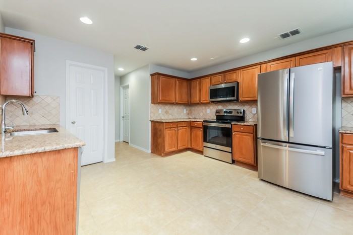 Laurel Ln - Photo 5 of 16