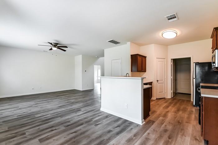 1116 Timberview Dr - Photo 7 of 17