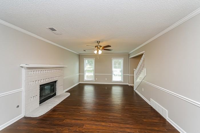 7486 Hedgington Dr - Photo 4 of 22