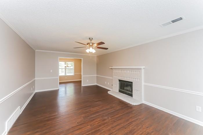 7486 Hedgington Dr - Photo 5 of 22