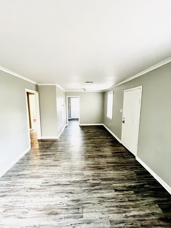 3123 Kingston St - Photo 2 of 9