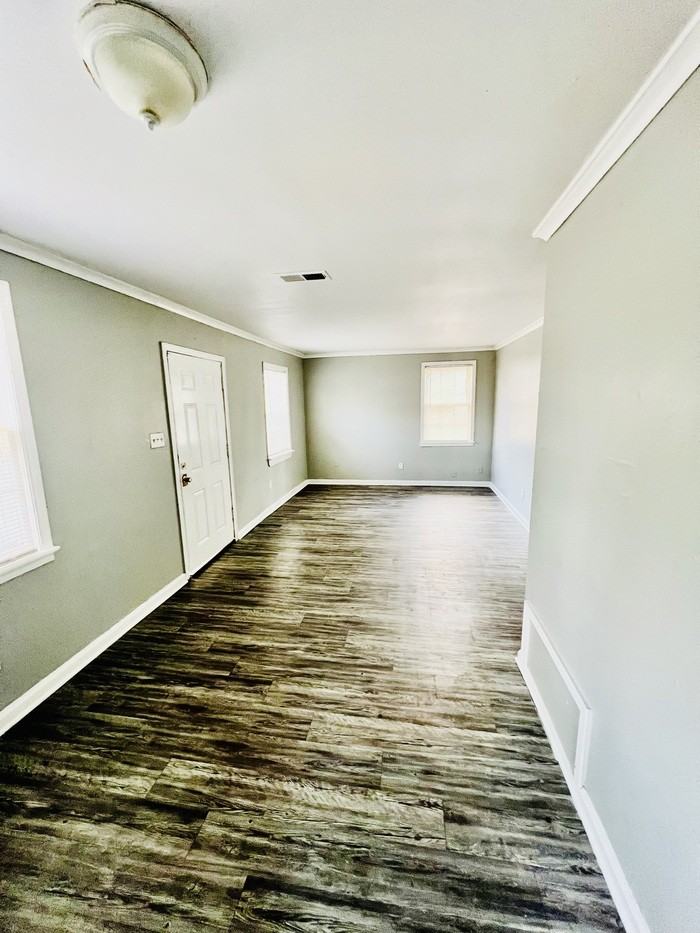 3123 Kingston St - Photo 3 of 9