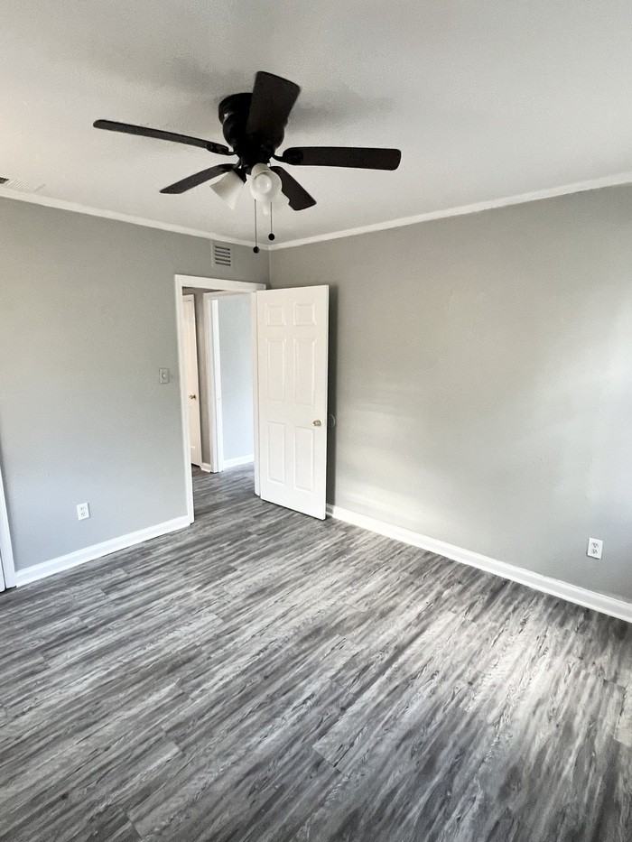 3123 Kingston St - Photo 6 of 9