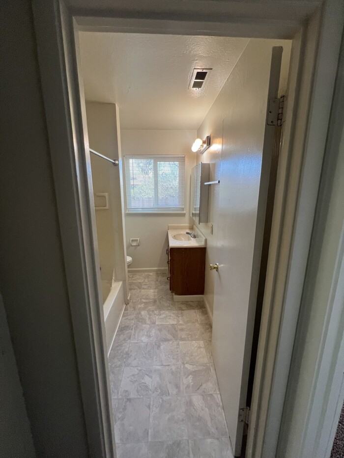 2712 Clover Ln - Photo 7 of 11