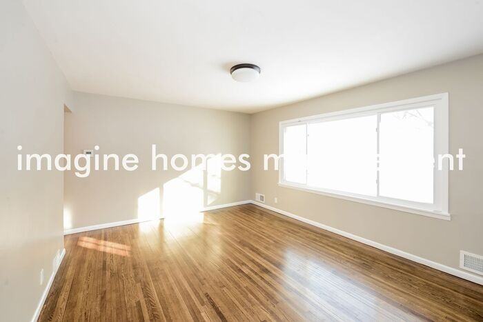 679 Eldridge Ave W - Photo 3 of 16